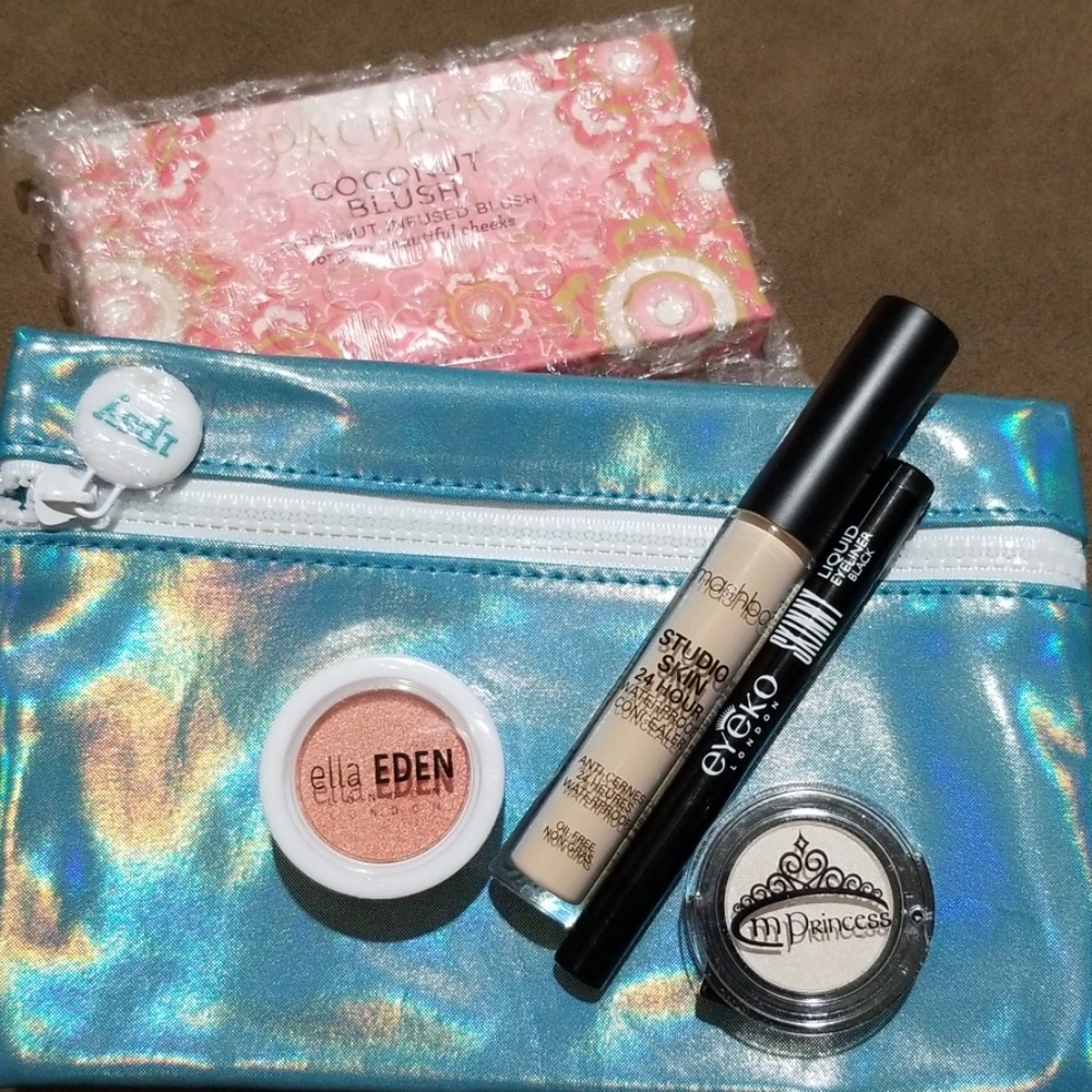 Makeup bundle #3